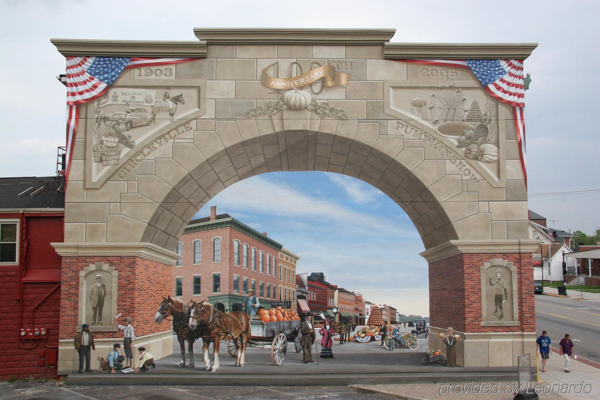 ฮอลิเดย์ อินน์ เอ็กซ์เพรส โฮเต็ล แอนด์ สวีท เซอเคิลวิลล์ Circleville ภายนอก รูปภาพ